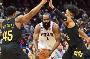  恩比德统治内线76人轻取尼克斯豪取六连胜
