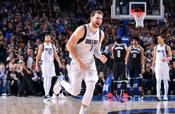  东契奇末节独得十五分，独行侠险胜掘金迎三连胜